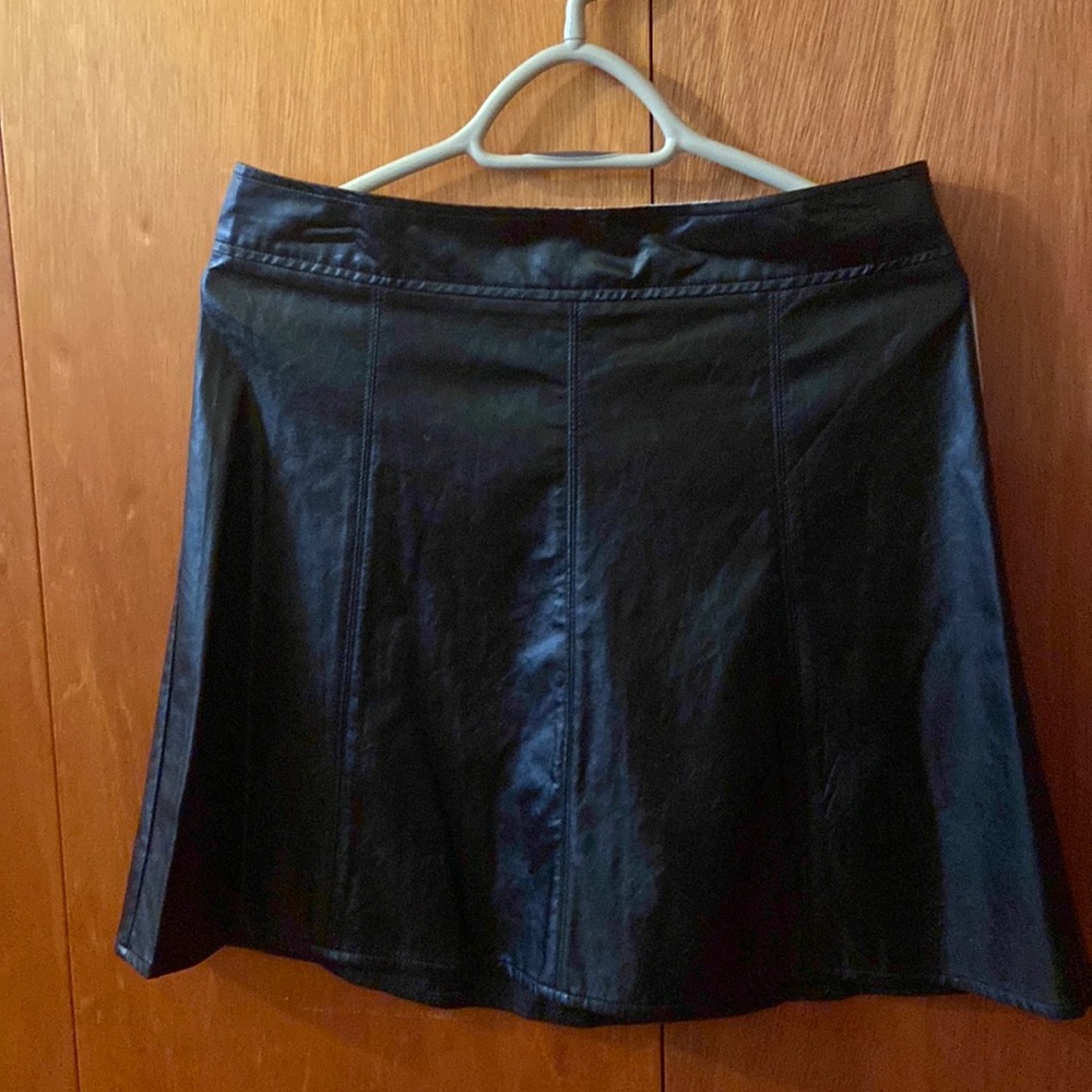 NWT Maurice’s black pleather skirt. Size 5/6